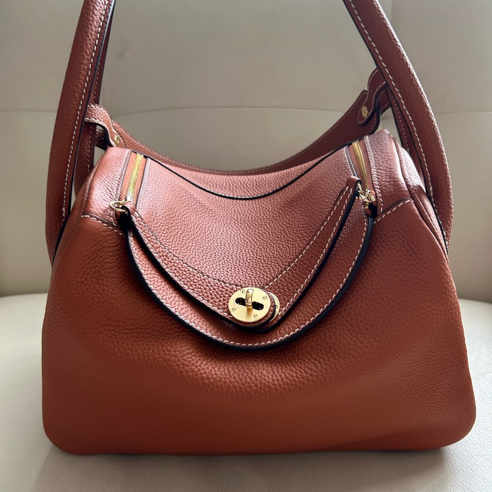 Elegant Tan Leather Handbag